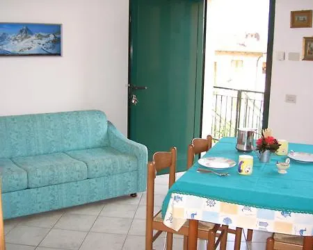 Διαμέρισμα Rosi Domaso